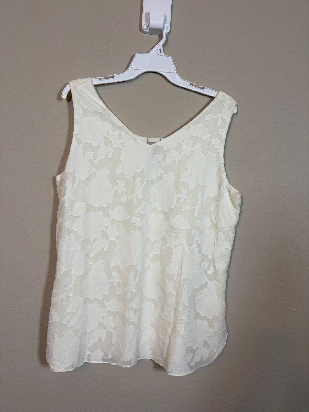 NWT Chico’s Off-White Sleeveless Reversible tank top sz 2